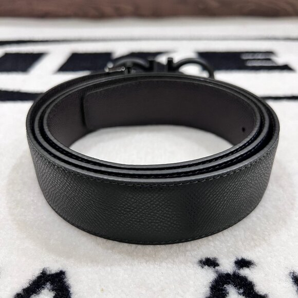 Salvatore Ferragamo Tonal Gancini Matte Black Buckle Reversible Cut to Size Belt - Picture 5 of 6